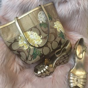 Gold signature Coach tote